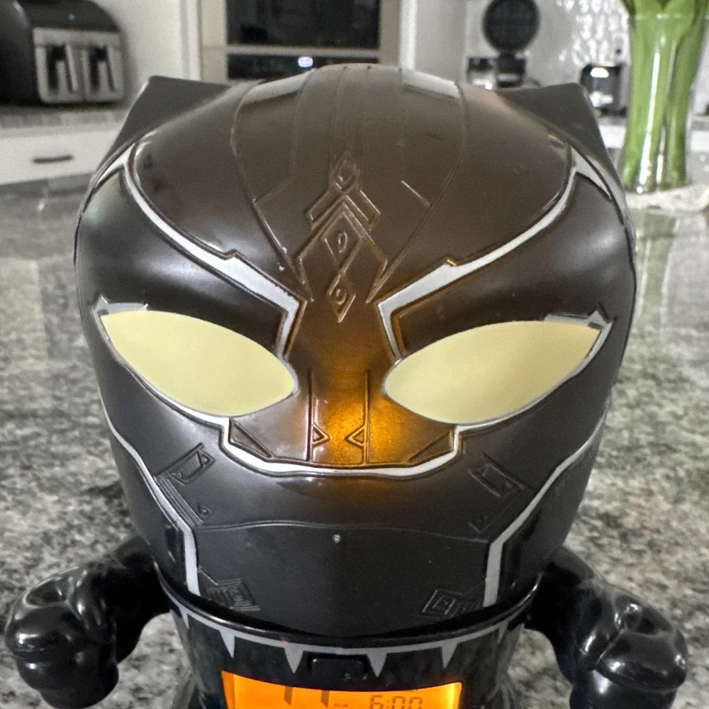 Bulb Botz Marvel Black Panther Talking Alarm‎ Clock w/ Night Light 5.5in